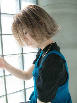 リリアン 表参道(relian) アッシュベージュ　レイヤーボブ