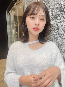 エマ ギンザ(EMMA GINZA) 【EMMA】イルミナペールベージュ　外ハネボブ【MARIA】