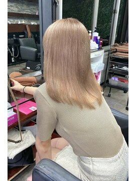 リア 大阪梅田(Ria) ～ミルクティーべージュ～【Ria 大阪 梅田】