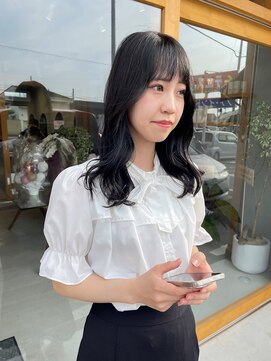 フルール(Fleur) 韓国風暗髪×くびれ巻き