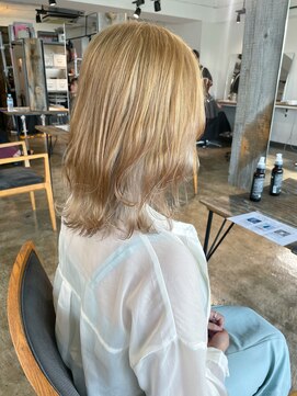 ニュート(Neut ) ミルクティーブロンド/インナーカラーホワイト/ケアブリーチ