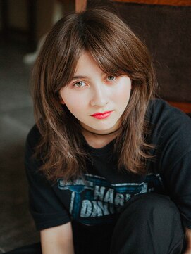 スタリー(Starry) 王道レイヤースタイル20代/30代/40代/ハレマチ通り