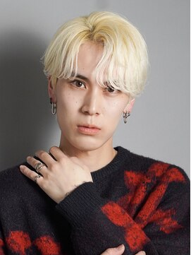 オーシャントーキョー 渋谷(OCEAN TOKYO) 刈り上げツーブロックシースルーマッシュセンターパート韓国ヘア