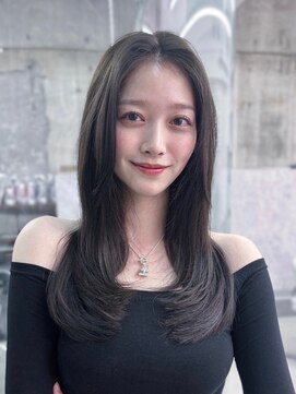 フィヴェント(Fivent) 黒髪ボブルフネビージュ小顔ワンレン顔まわり韓国レイヤーカット