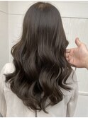 ダークブラウン