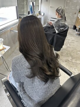 ラック(LUCK) オリーブグレージュ/船橋/くすみベージュ/細めハイライト