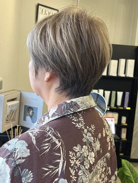 セジールへアメゾン(SAISIR HAIRMAISON) ミディアムヘア/暗めカラー/グランマッシュ/岡山