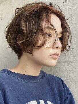 エリマ 横浜西口(elima) 横浜西口顔周りレイヤーカットミルクティーベージュカラー30代