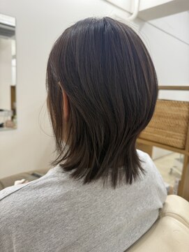 レアワンハナレ センター北美容院(lea/1 HANARE) ぱっつりウルフ