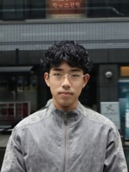 【梅田・大阪梅田駅徒歩3分】ONもOFFもキマる大人の好印象ヘアをご提案します。