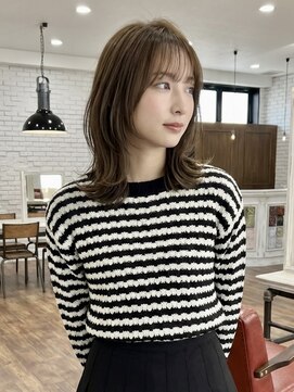 レーベン(Leben) #ミディアムレイヤー #顔周りレイヤー #アッシュブラウン