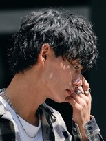 バイフィフス 原宿/表参道(by fifth)&nbsp;緩め波巻きスパイラルパーマシャドウパーマメンズセンターパート