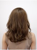 動きのある大人ロング。