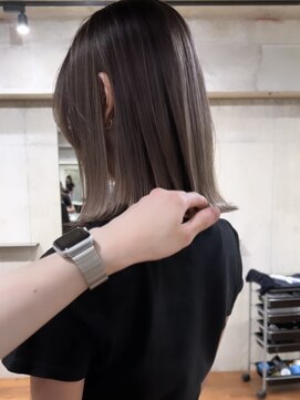 サイン 表参道(SIGN) バレイヤージュハイライトカラーインナーカラーレイヤーカット