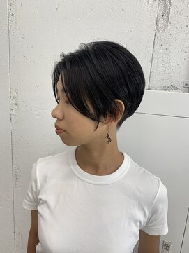 ユイツ 刈り上げハンサムショート