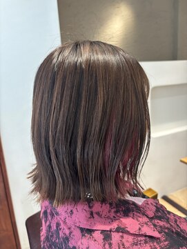 アマレット(Amaretto) 【インナーピンク×くびれボブ】