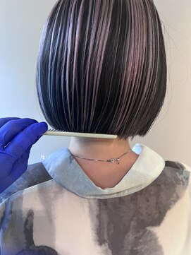 イリ(Ili) アンブレラカラー×ボブ