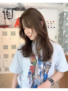 スリー(three) olive brown