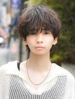 アルファ 新宿(alpha)&nbsp;フェザーパーマ/ブルーブラック/刈り上げセンターパート[新宿]