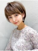 耳かけショートボブ/30代/40代/50代/くすみベージュ