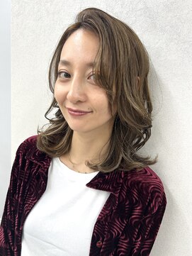 トリコ トウキョウ アヴェダ 表参道店(tricot TOKYO AVEDA) くびれミディアム/ハイライト/傷ませない