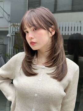 オムニス 表参道(Omnis) 韓国ミディアムレイヤーカット小顔顔まわりレイヤーワンカール