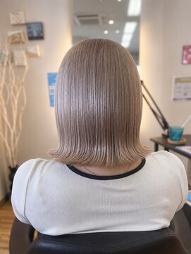 リッシュ 馬込沢店(RISHE) ホワイトベージュ