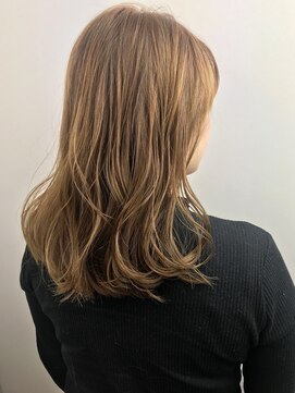 アヴァンス 江坂店(AVANCE.) スモーキーベージュ