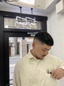 ウェルネス(Wellness) 【ウェルネスバーバーショップ】ビジネスフェードカット