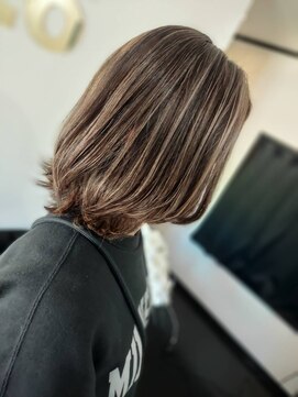 シックス(NO.6) 白髪を暈しハイライト