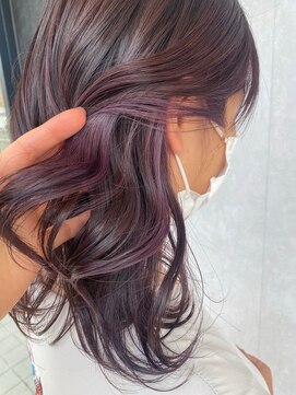 ロアン(roan) パープル×インナーカラー×ミディアムボブ