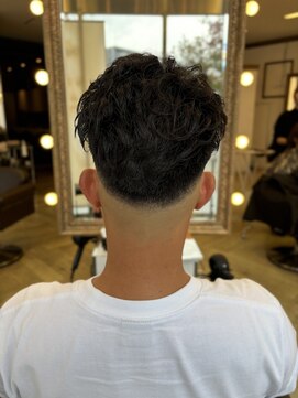 コワファースト 大分(COIFF1RST) フェードカット