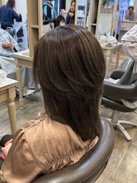 アルターリール(aL ter Rire) 黒髪/ボブルフ/ネビージュ/小顔/ワンレン/杉田花乃