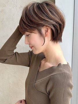 アフロート ルヴア(AFLOAT RUVUA) 似合わせ ショート ボブ 30代 40代 小顔 新宿 ひし形 前上がり