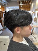 まとまりのある毛流れ/ニュアンスパーマ/刈り上げマッシュ