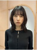 大人の抜け感ヘア。自然体でキマるナチュラルパーマ