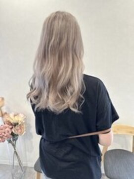 イロ(iro) ホワイトカラー