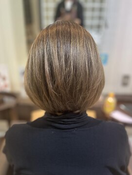 スティラ スムース 高田馬場(Stilla smooth) イルミナカラーで白髪ぼかしカラー