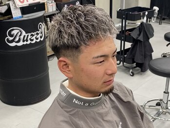 BUZZ FLOW men’s salon by D＆T【4月1日NEW OPEN(予定)】の写真/メンズ専門店では珍しい、「カラー提案」の強さが自慢！あなたの個性を引き出すデザインカラーをご提案★