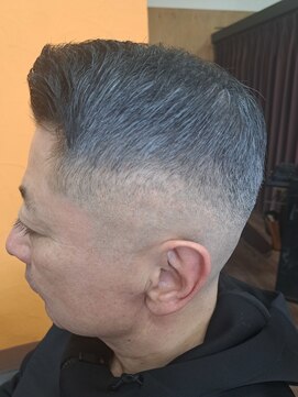ヘアーサンテリア(Hair Sunteria) スキンフェード