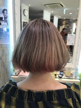 ネオリーブシェリエ 浅草店(Neolive cherie) ボブのインナーカラー