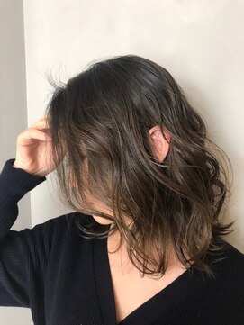 ラトリエ ブロカント 立川北口店(L'atelier BROCANTE) ヴァレイヤージュ セミディ マーメイドアッシュ ワンレン