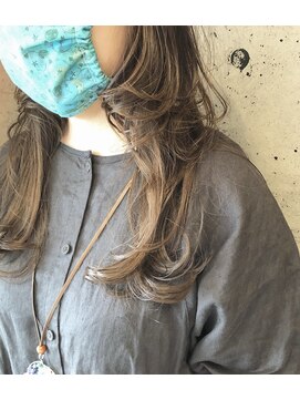 リラ バイ クオーレ(LIRA by CUORE) ロングウルフ