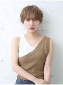 ベージュカラーショート
