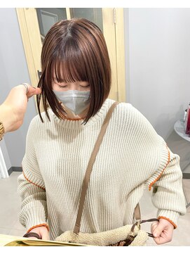 カミエ(kamie) ＊ピンクベージュ明るめ ミニボブ ワイドバング 三宮美容室 神戸