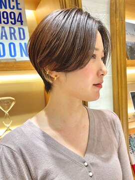 マックス フォー ヘアー(MAX FOR HAIR) デザインカット】綺麗な丸みのハンサムショート×インナーカラー