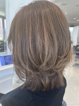 エアー 青山(AIR) ミディアムソフトウルフヘアーグレーベージュ