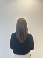 カラ(Cara)&nbsp;グレージュセミロング♪