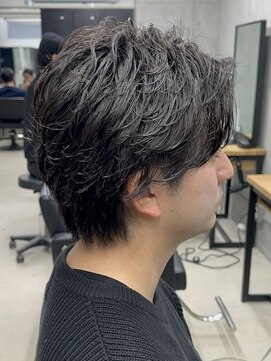 フイ 新宿3丁目(Hui) ハイトーンカラー/マッシュパーマ/アースカラー/men's/