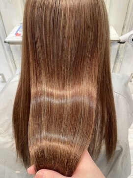 リコ バイ マリス(Liko by maris) 透明感ベージュカラー艶髪スタイル